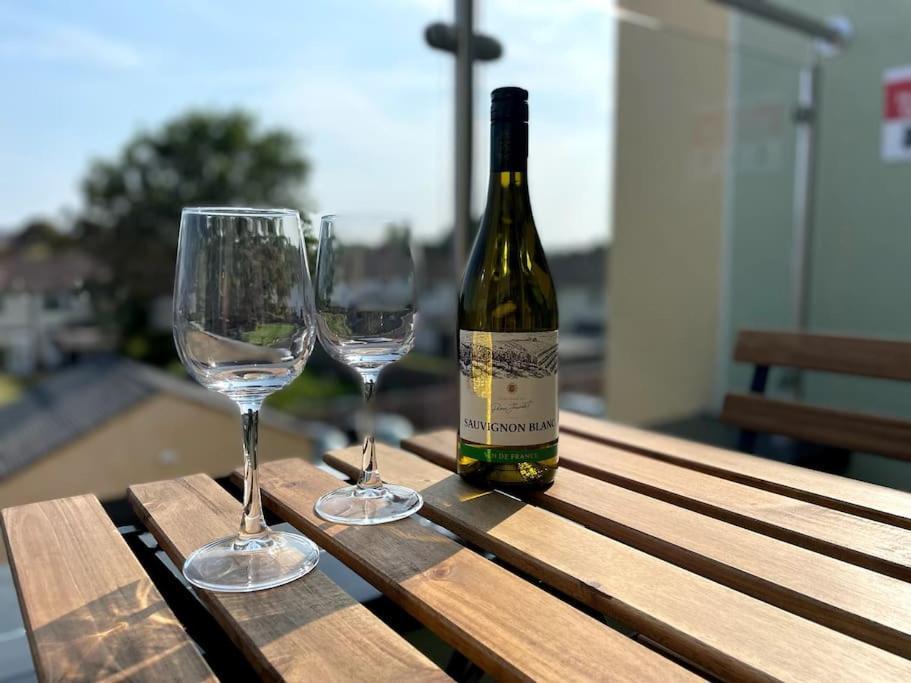 Modern 2-Bed Apartment With Balcony, Close To Oxford City Centre With Free Parking Екстер'єр фото