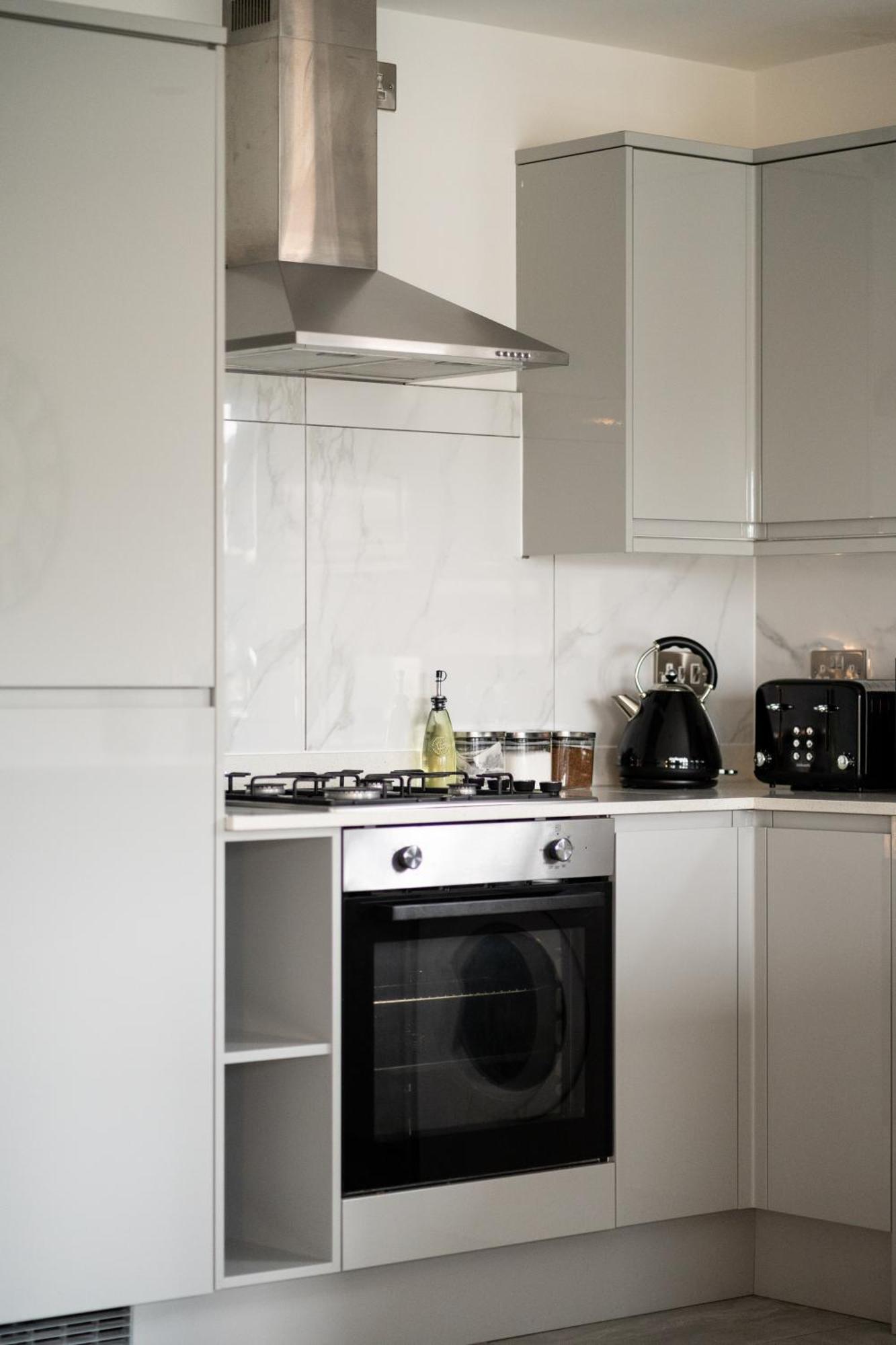 Modern 2-Bed Apartment With Balcony, Close To Oxford City Centre With Free Parking Екстер'єр фото