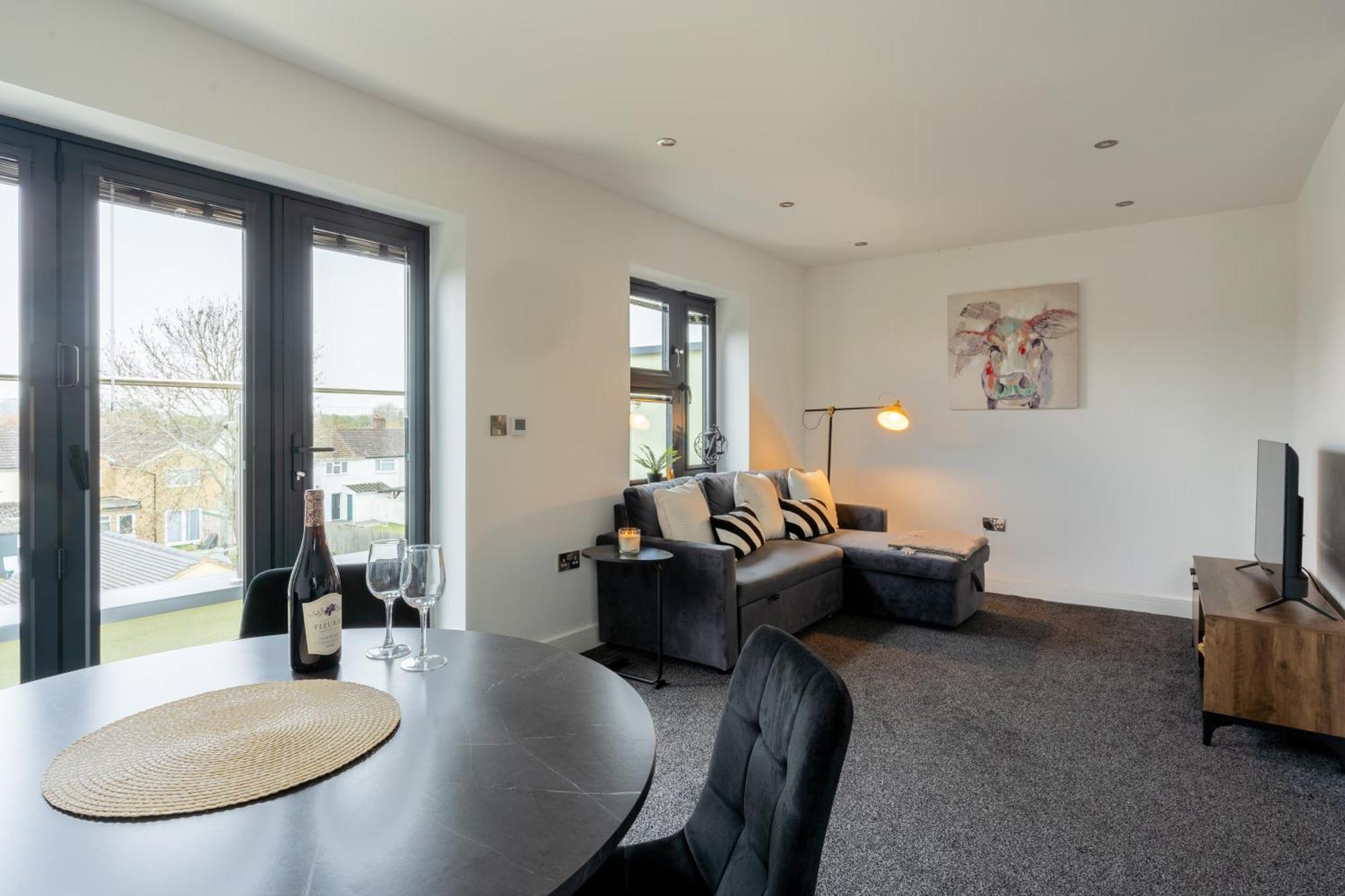 Modern 2-Bed Apartment With Balcony, Close To Oxford City Centre With Free Parking Екстер'єр фото